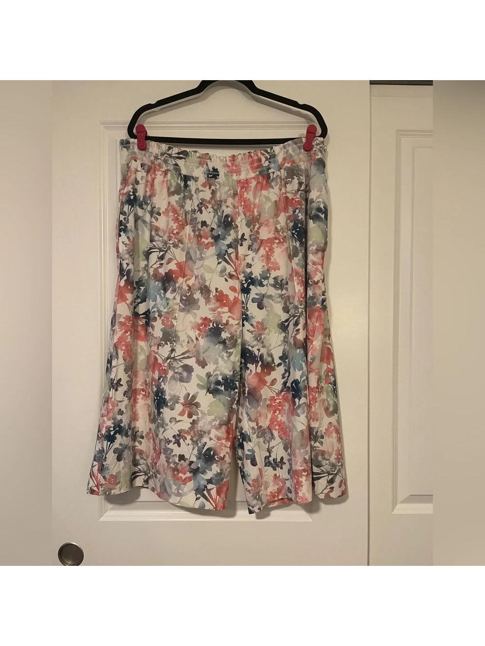 Athleta Women's Pastel Watercolor Floral long short Size 2x